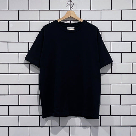 JOHN ELLIOTT UNIVERSITY TEE BLACK