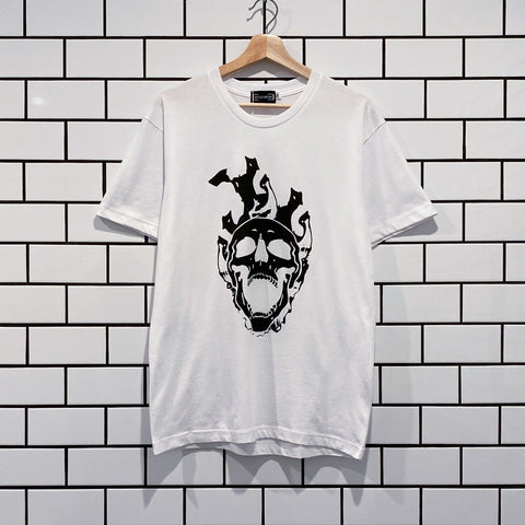 GIFTS OF FORTUNE FLAMMING SKULL T-SHIRT WHITE