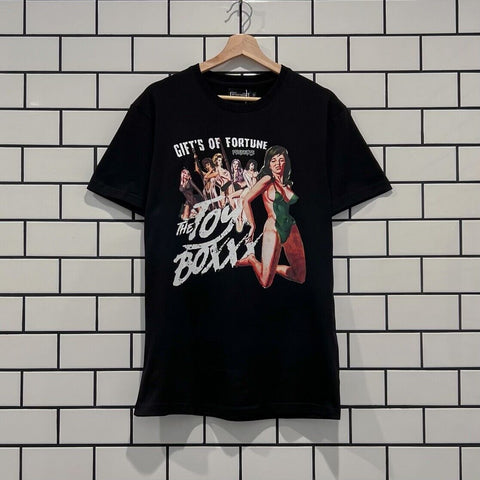 GIFTS OF FORTUNE BOXXX T-SHIRT BLACK