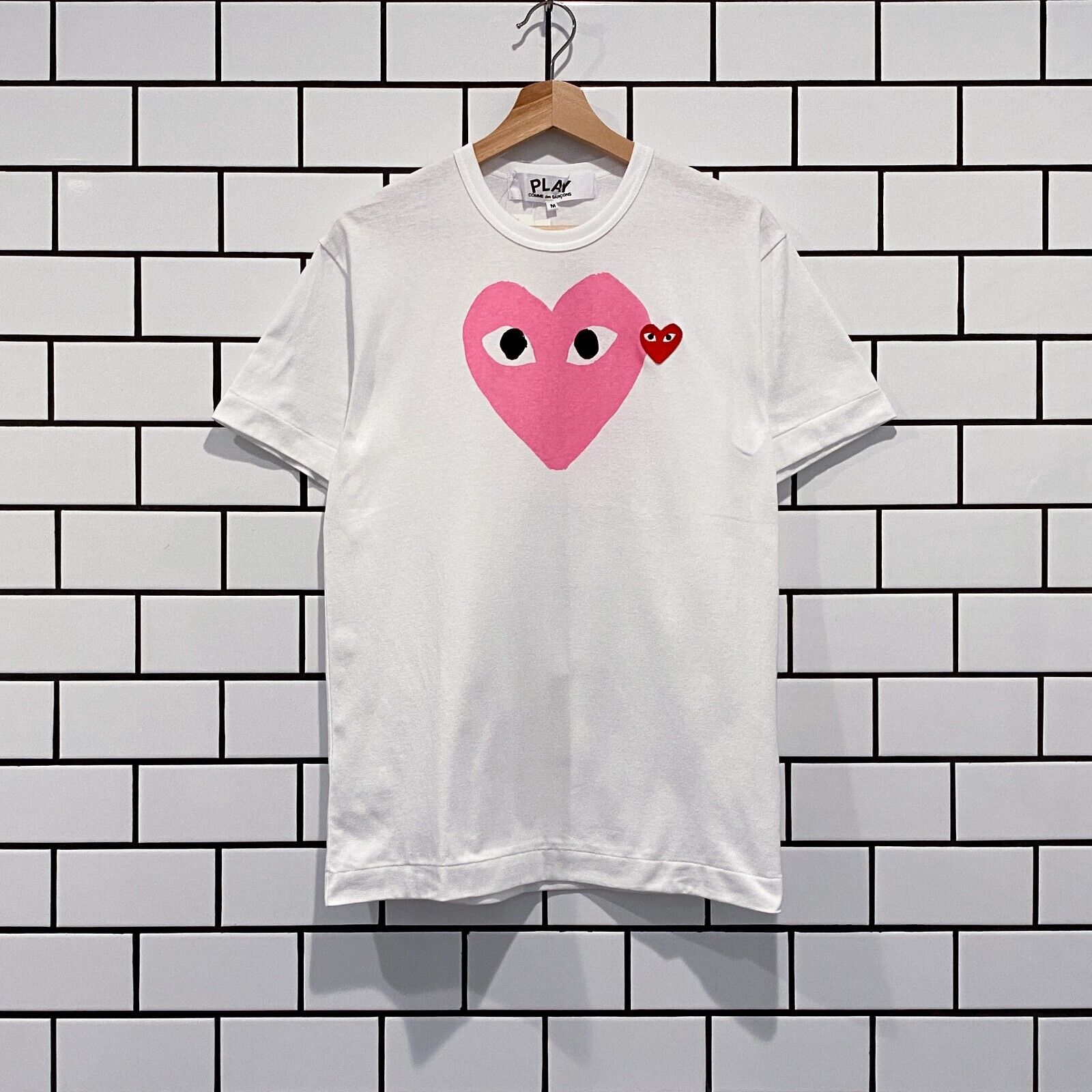 COMME DES GARCONS CDG PLAY BIG PINK HEART TEE WHITE AZ T106 051 4 shoparchive.us