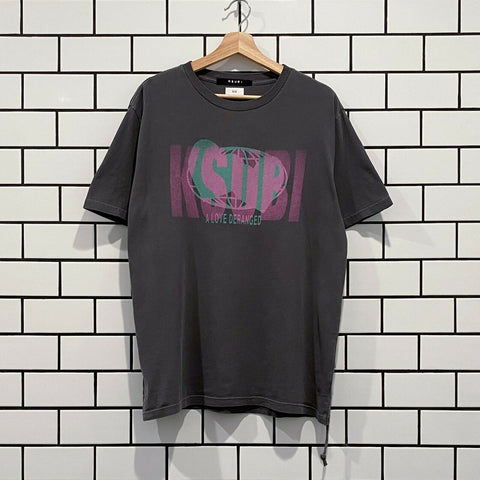 KSUBI DERANGED KASH SS TEE CHARCOAL