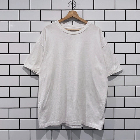 JOHN ELLIOTT UNIVERSITY TEE WHITE