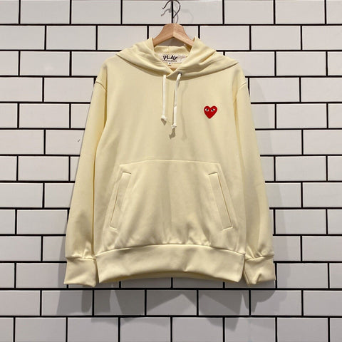 COMME DES GARCONS CDG PLAY RED HEART PULLOVER HOODIE IVORY AZ-T174-051-3