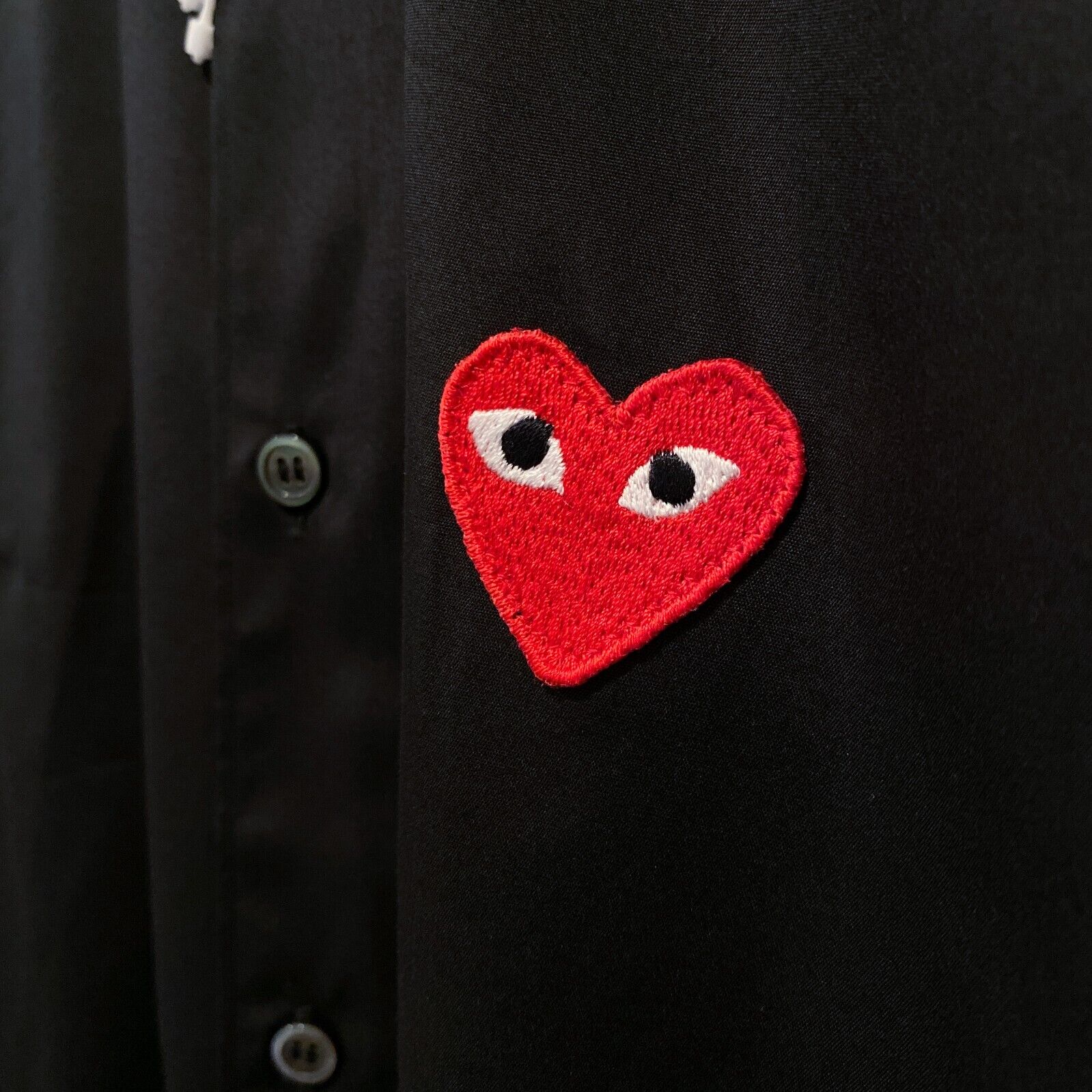 COMME DES GARCONS CDG PLAY RED EMBLEM BUTTON DOWN LS SHIRT BLACK AZ B0 shoparchive.us