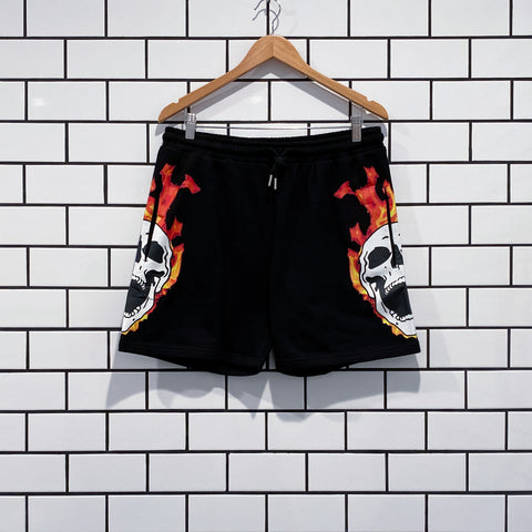 GIFTS OF FORTUNE FLAMMING SKULL SWEATSHORTS BLACK
