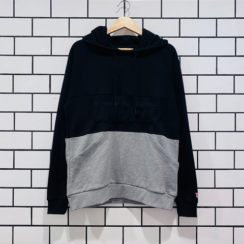 UNDEFEATED OUT RUNNER PULLOVER HOODIE BLACK
