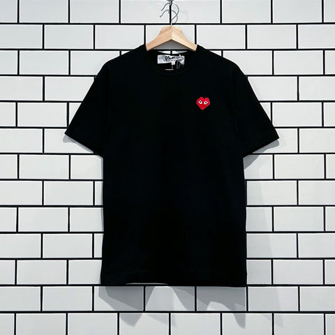 COMME DES GARCONS CDG PLAY RED HEART X INVADER TEE BLACK AZ-T322-051-1