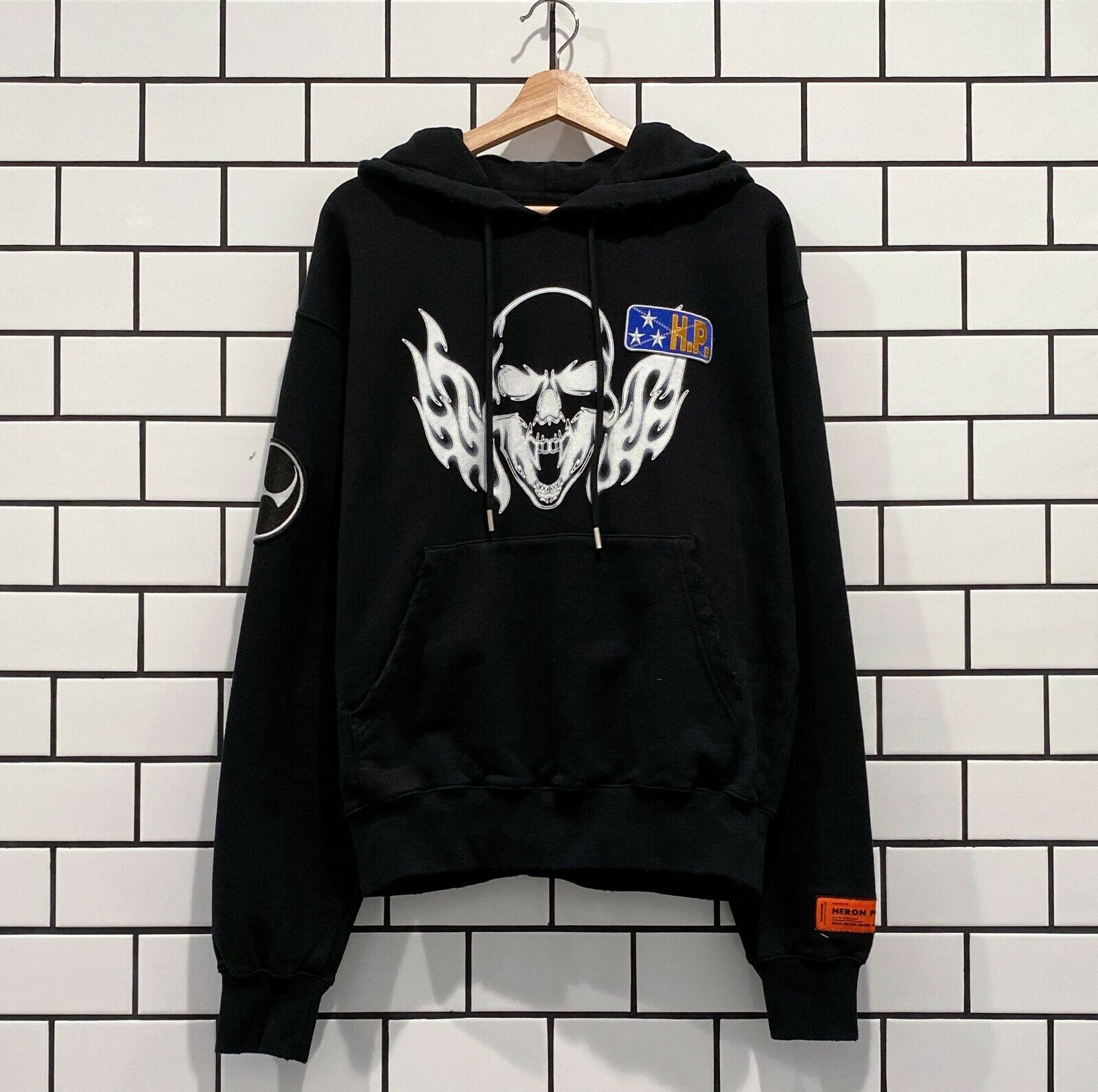 HERON PRESTON ロコハッチトロストリンクフティ 【関税込】 Heron Preston ロゴパッチ Tシャツ | グレー | FARFETCH JP