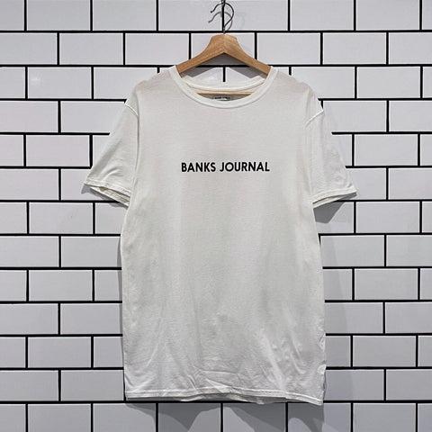 BANKS JOURNAL LABEL STAPLE FADED TEE OFF WHITE