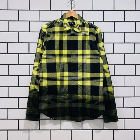 DOPE WAXED GARDIENT BUTTON UP SHIRT YELLOW
