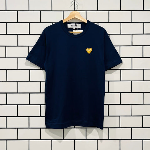 COMME DES GARCONS CDG PLAY GOLD HEART TEE NAVY AZ-T216-051-2