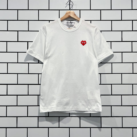 CDG PLAY RED HEART X INVADER TEE WHITE AZ-T322-051-3