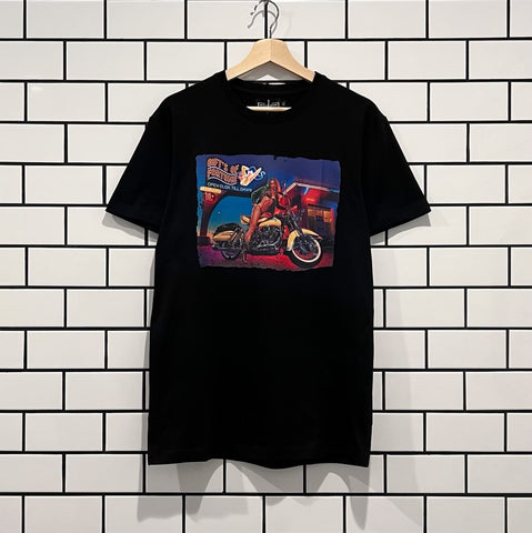 GIFTS OF FORTUNE DUSK TILL DAWN T-SHIRT BLACK